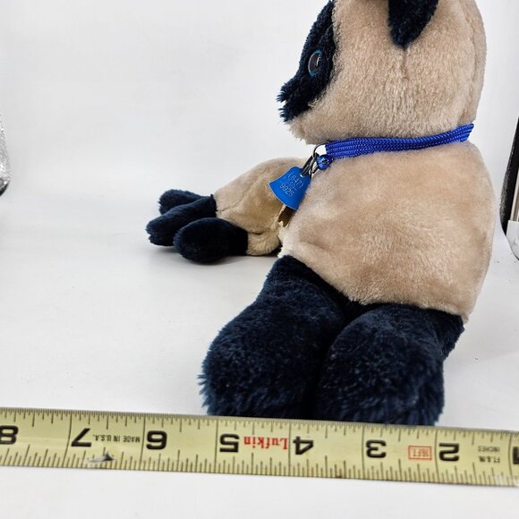 Vintage 1980s R Dakin Stuffed Plush Animal Siamese Mom Cat Laying Kitten Baby - Picture 12 of 15